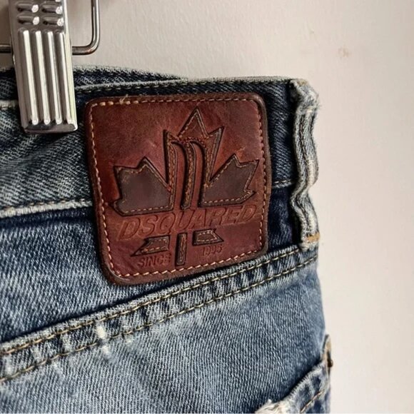 Y2K DSquaed2 Distressed Jeans - Picture 14 of 14